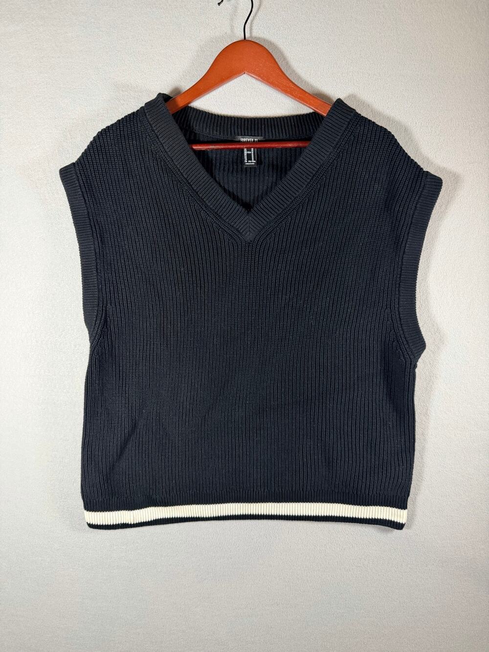 Forever 21 Mens M Black Cream Varsity Stripe V-Neck Cotton Sweater Vest Knit